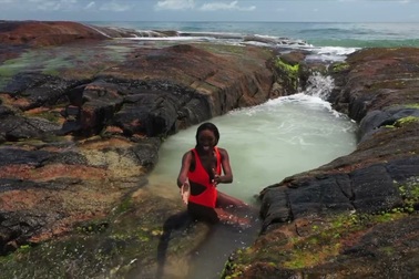 Vẻ cá tính của hoa hậu Olivia Yace