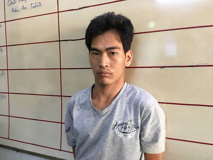 Lời khai của kẻ xâm hại 2 bé gái ở công viên: Do quen biết, chơi cầu tuột cùng nhau nên lên cơn thú tính - Ảnh 1. Lời khai của kẻ xâm hại 2 bé gái ở công viên: Do quen biết, chơi cầu tuột cùng nhau nên lên cơn thú tính - Ảnh 1.