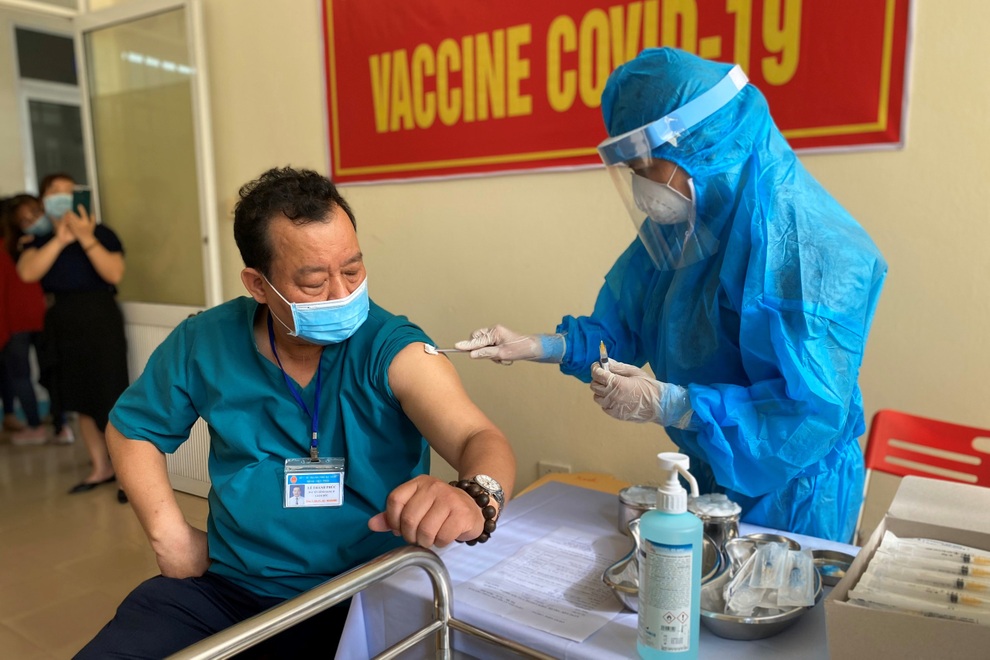 Hà Nội nói gì về thông tin người dân phải trả phí để tiêm phòng Covid-19? - 1 Hà Nội nói gì về thông tin người dân phải trả phí để tiêm phòng Covid-19? - 1