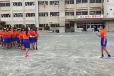 Choáng với cách chơi nhảy dây của trẻ em Nhật Bản