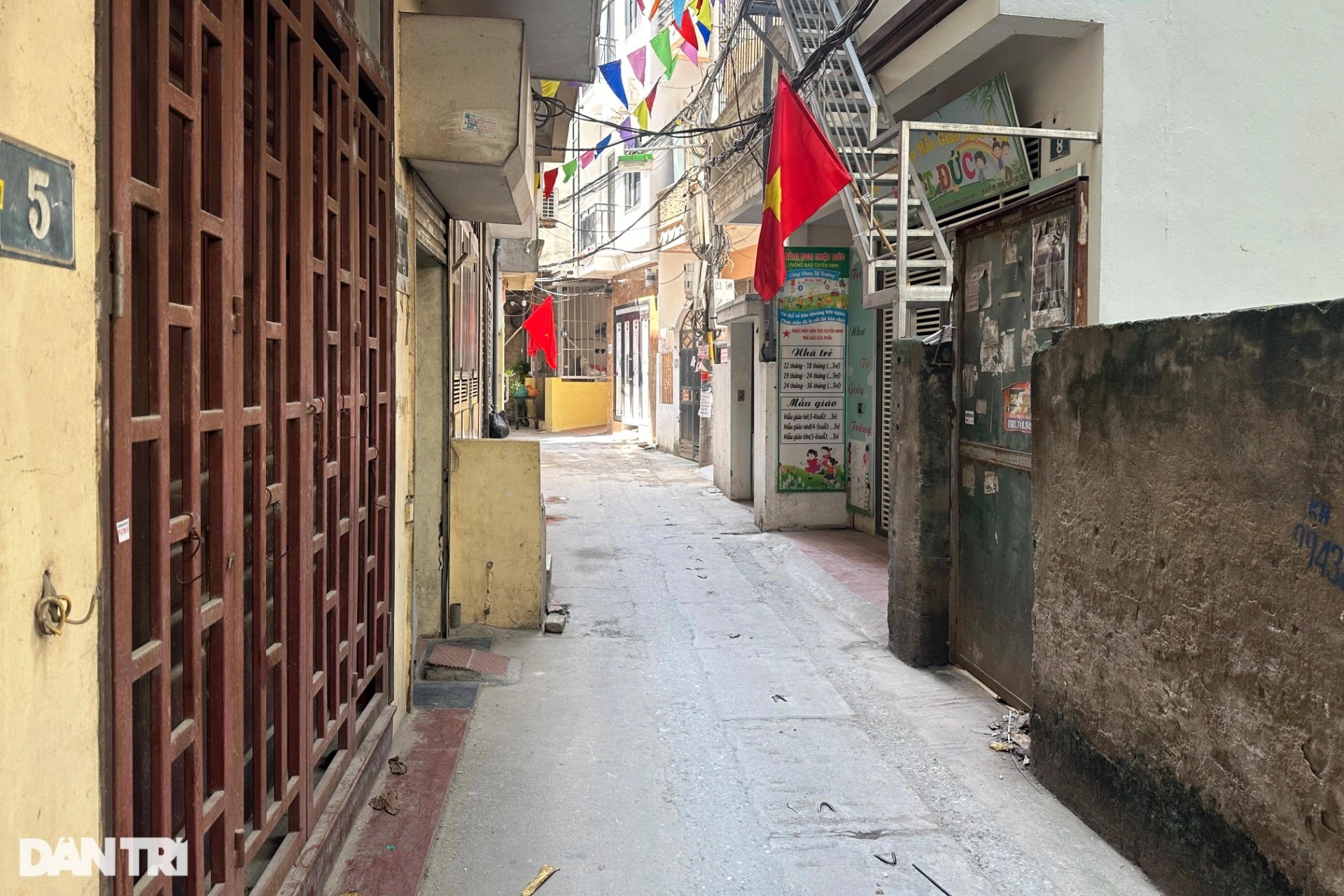Le propriétaire de la maison dans la ruelle à Hanoi a baissé le prix de vente mais a toujours eu du mal à trouver des clients - 1 Chủ nhà trong ngõ Hà Nội hạ giá rao bán nhưng vẫn khó tìm khách - 1