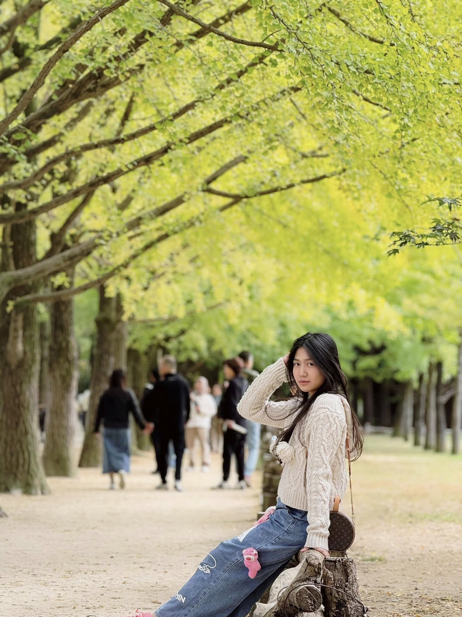 Con gái 16 tuổi của Mạnh Trường gây sốt: Xinh như hoa hậu, cao gần bằng bố - 6 Con gái 16 tuổi của Mạnh Trường gây sốt: Xinh như hoa hậu, cao gần bằng bố - 6