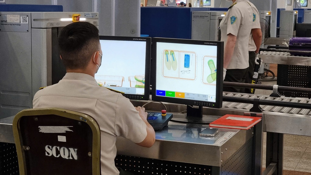 Giấu ma túy trong đáy quần lót, khách bị an ninh sân bay phát hiện - 1 Giấu ma túy trong đáy quần lót, khách bị an ninh sân bay phát hiện - 1