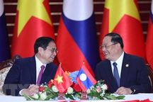 Dành ưu tiên cao nhất củng cố, vun đắp quan hệ Việt - Lào