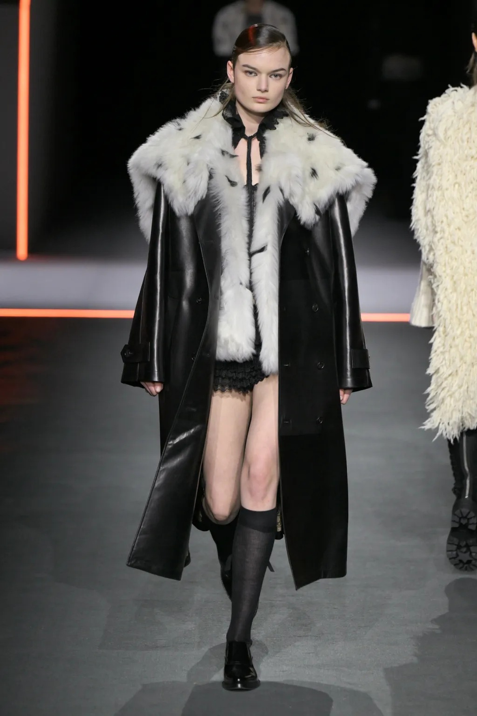 Thùy Tiên bất ngờ được Dior trao danh phận, hội ngộ Jisoo tại Pháp - 12 Thùy Tiên bất ngờ được Dior trao danh phận, hội ngộ Jisoo tại Pháp - 12