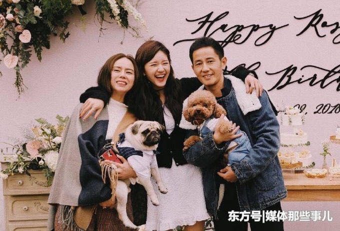 “Thánh nữ xuyên không” Triệu Lộ Tư: Đại tiểu thư giàu nứt đố đổ vách, chi tiền đóng phim bao năm vẫn chưa đổi vận - Ảnh 10. “Thánh nữ xuyên không” Triệu Lộ Tư: Đại tiểu thư giàu nứt đố đổ vách, chi tiền đóng phim bao năm vẫn chưa đổi vận - Ảnh 10.