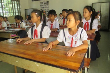 Thất học do thiếu giấy khai sinh