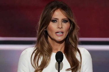 Gần 100.000 người ký đơn đề nghị vợ ông Trump rời khỏi New York