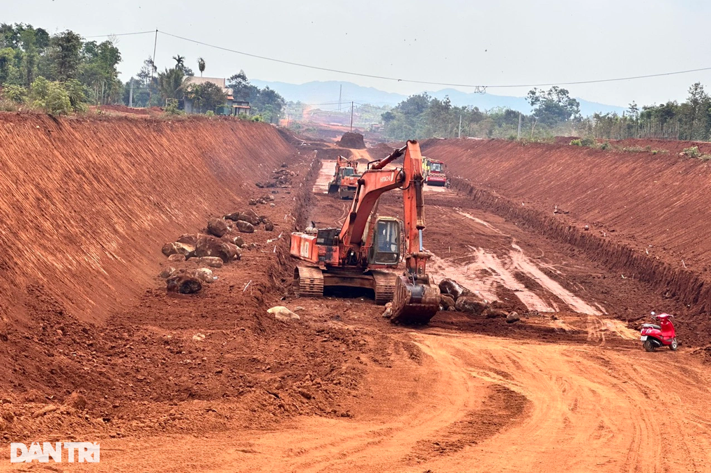 Cao tốc Khánh Hòa - Buôn Ma Thuột thi công cầm chừng chờ… bãi đổ thải tạm - 5 Cao tốc Khánh Hòa - Buôn Ma Thuột thi công cầm chừng chờ… bãi đổ thải tạm - 5