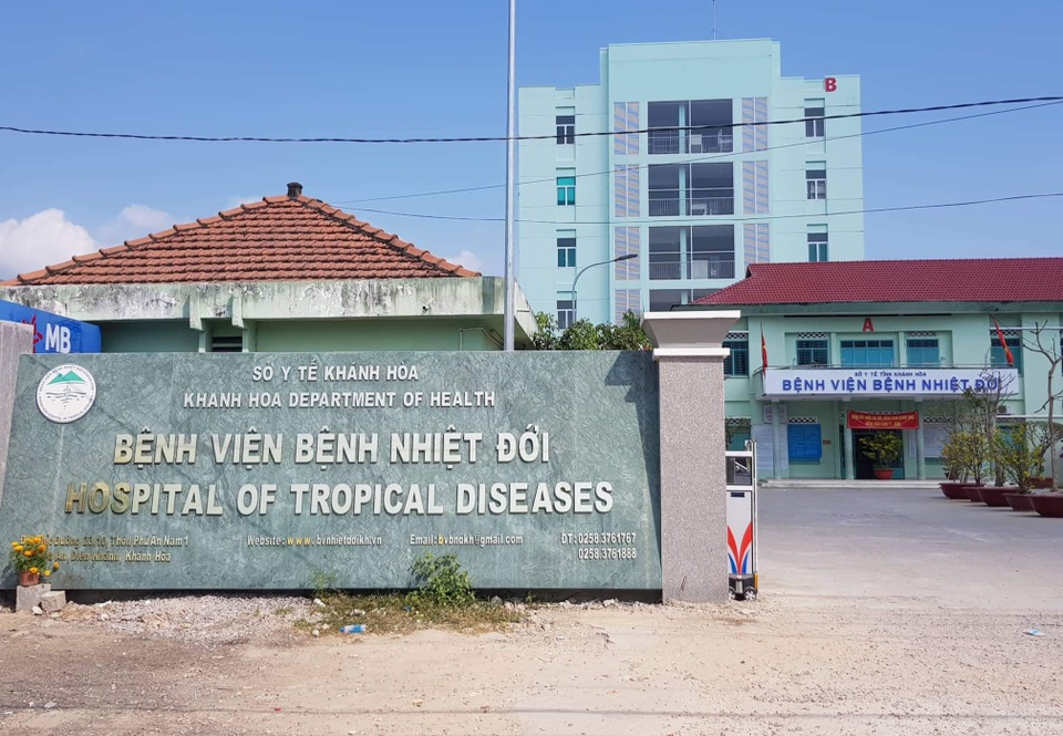 Giám đốc Sở Y tế Khánh Hòa: “Nữ lễ tân khách sạn ở Nha Trang nghi nhiễm virus corona” - 1 Giám đốc Sở Y tế Khánh Hòa: “Nữ lễ tân khách sạn ở Nha Trang nghi nhiễm virus corona” - 1