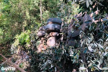 Thủ tướng: Khẩn trương điều tra vụ xe tải lao xuống vực khiến 6 người chết