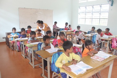 Vụ sập sàn trường học: Chuyển hơn 1.400 học sinh sang chỗ mới