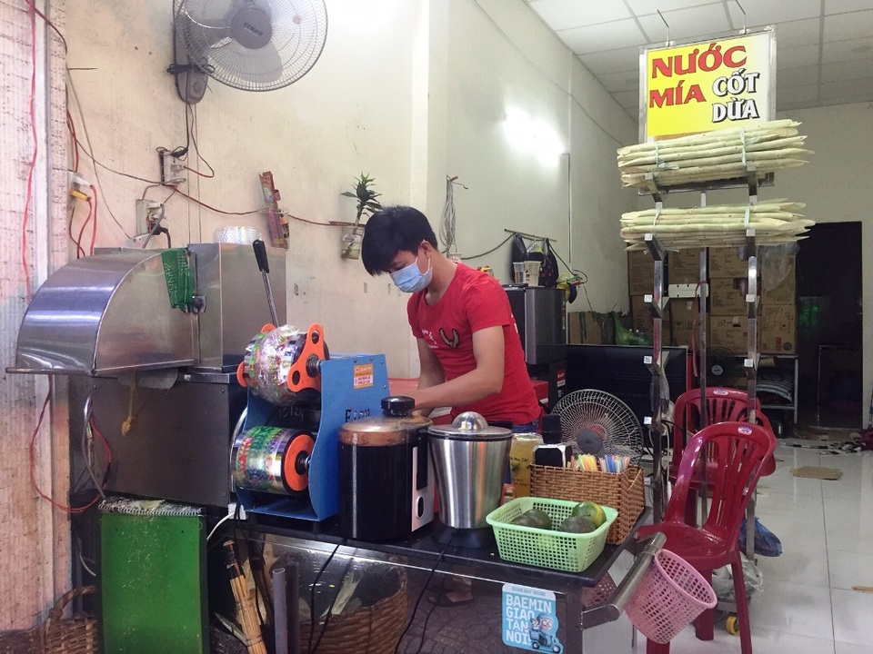 Bán cam vắt vỉa hè “hốt bạc triệu mỗi ngày vì dịch Corona - 3 Bán cam vắt vỉa hè “hốt bạc triệu mỗi ngày vì dịch Corona - 3