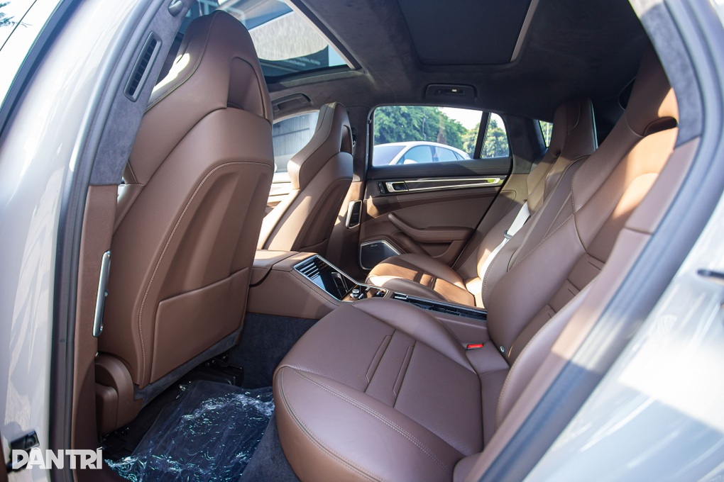 Ông Đặng Lê Nguyên Vũ lỗ tiền tỷ khi bán xe Porsche Panamera hàng độc - 10 Ông Đặng Lê Nguyên Vũ lỗ tiền tỷ khi bán xe Porsche Panamera hàng độc - 10