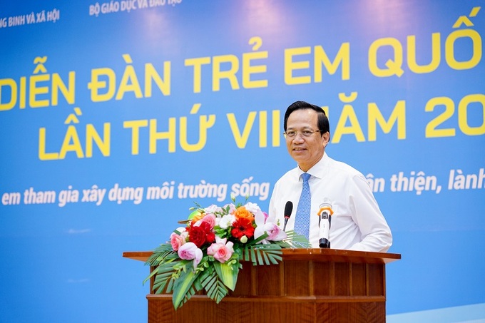 Bộ trưởng Đào Ngọc Dung phát biểu tại Diễn đàn trẻ em quốc gia lần thứ VII.