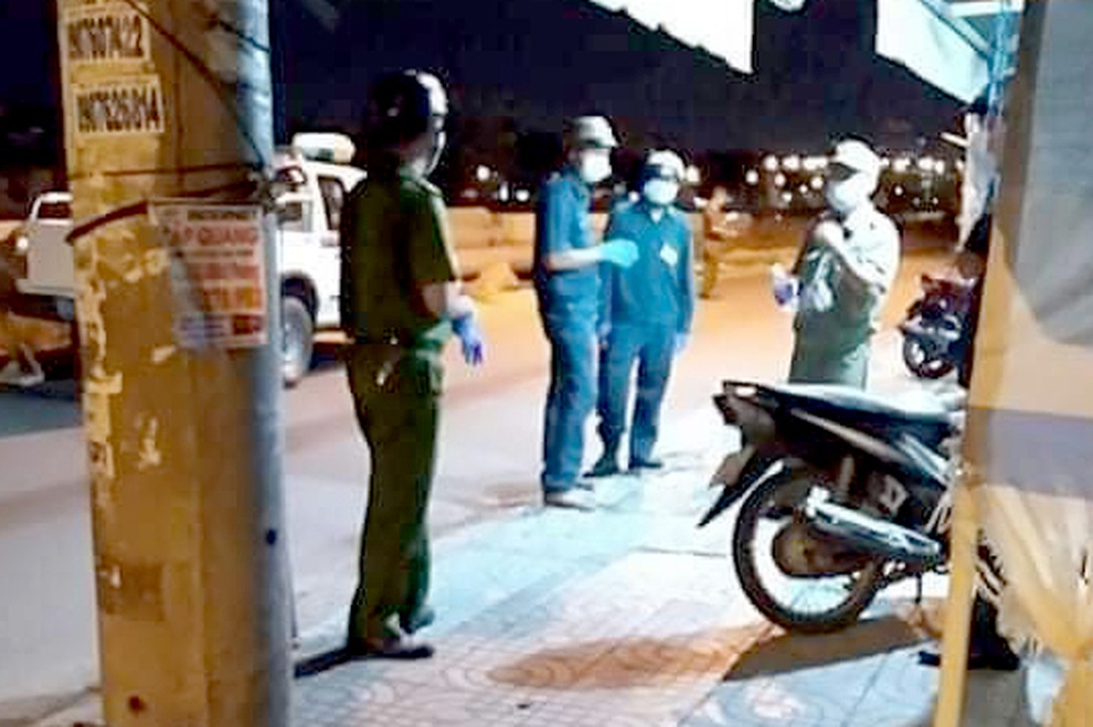 Người đàn ông ở TPHCM đâm chết vợ và một nam thanh niên - 1 Người đàn ông ở TPHCM đâm chết vợ và một nam thanh niên - 1