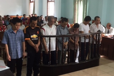 Băng trộm vàng đường sông bị đề nghị gần 100 năm tù