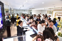 Nhà đầu tư nước ngoài "dòm ngó" cổ phần hoá tại Việt Nam