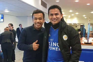 Kiatisak may mắn thoát nạn trong vụ rơi trực thăng của ông chủ Leicester