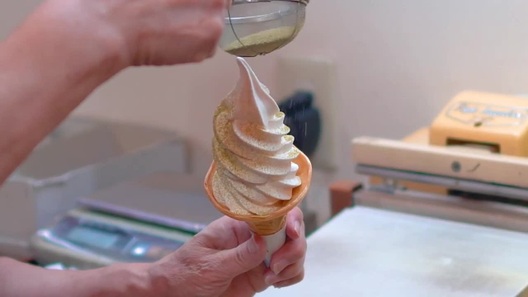 Món kem "gây tê" lạ miệng "hút" khách sành ăn (Nguồn: Deli Bali).