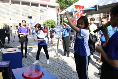 Thanh niên nô nức tham gia ngày hội "Tôi yêu Tổ quốc tôi"