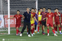 HLV Troussier: "Tuyển Việt Nam có thể có sai số trước Philippines"