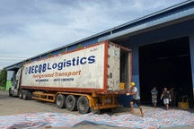 Phát hiện hàng chục tấn nội tạng bốc mùi trong xe đông lạnh