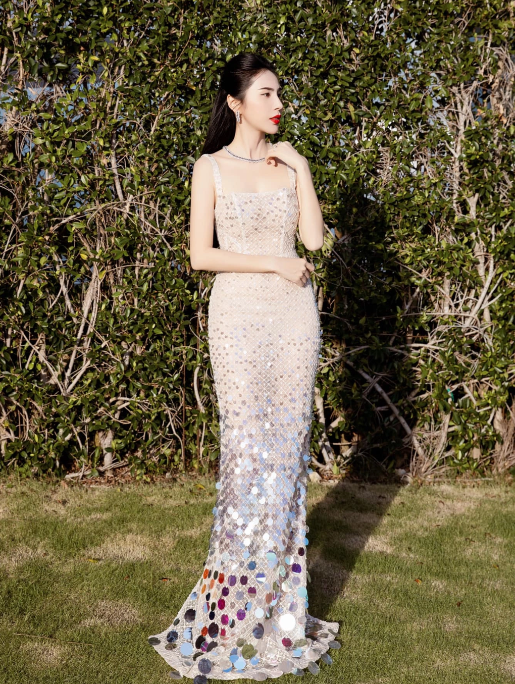 Ca sĩ Thủy Tiên tuổi 37: Bán hàng online, ở biệt thự xa hoa - 4