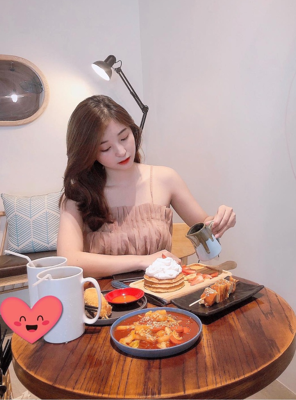 Thêm một hot girl thẩm phán xinh đẹp khiến dân mạng xao xuyến - 13 Thêm một hot girl thẩm phán xinh đẹp khiến dân mạng xao xuyến - 13