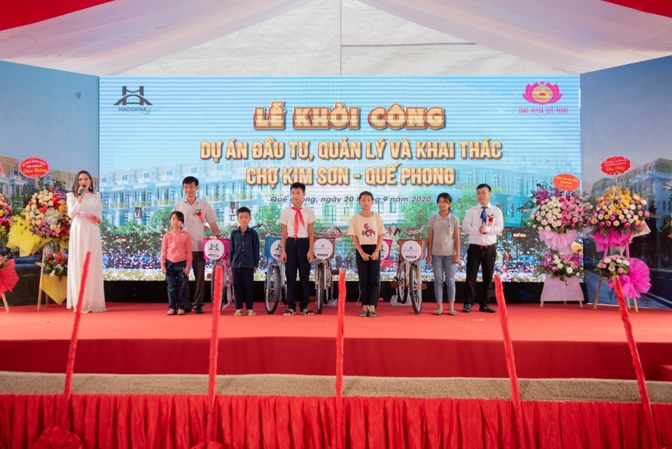 Nghệ An: Chính thức khởi công xây dựng chợ Kim Sơn hơn 100 tỷ đồng ở Quế Phong - 5 Nghệ An: Chính thức khởi công xây dựng chợ Kim Sơn hơn 100 tỷ đồng ở Quế Phong - 5