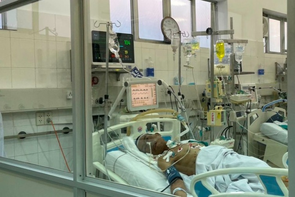 Thương cảnh người vợ ăn gói xôi 10 nghìn đồng chia 2 bữa cầu xin cứu chồng - 4 Thương cảnh người vợ ăn gói xôi 10 nghìn đồng chia 2 bữa cầu xin cứu chồng - 4