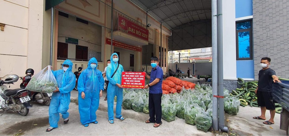 Nghệ sĩ Việt ủng hộ tiền, vật tư y tế giúp Bắc Giang chống dịch Covid-19 - 8 Nghệ sĩ Việt ủng hộ tiền, vật tư y tế giúp Bắc Giang chống dịch Covid-19 - 8