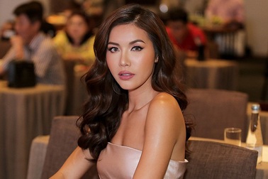 Minh Tú chăm chỉ “cày” trước khi đi thi quốc tế