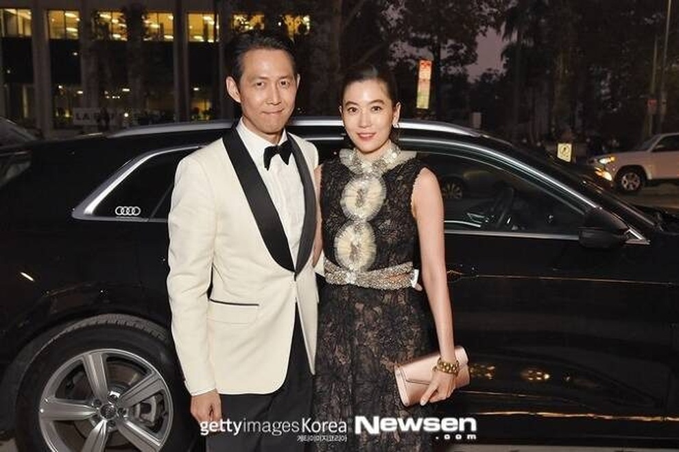 Lee Jung Jae của Trò chơi con mực đẹp đôi bên bạn gái tài phiệt tại Mỹ - 1 Lee Jung Jae của Trò chơi con mực đẹp đôi bên bạn gái tài phiệt tại Mỹ - 1