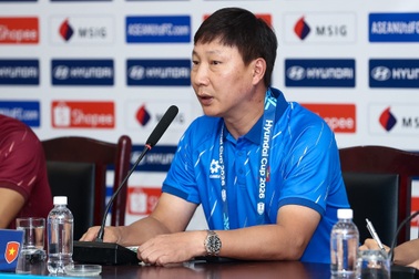 HLV Kim Sang Sik: "Đình Bắc chưa hoàn thành nhiệm vụ"