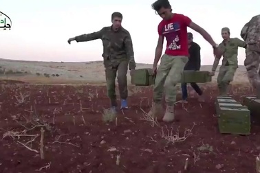 Quân nổi dậy "ôn hòa" Syria phóng hàng loạt tên lửa Grad vào Hama