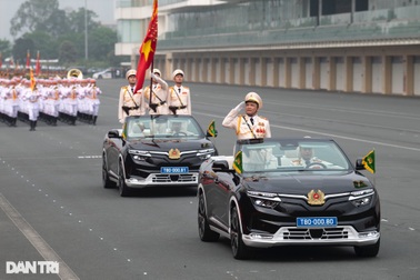 Lễ diễu hành "mãn nhãn" của lực lượng Cảnh sát cơ động
