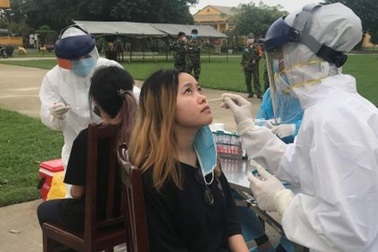 Lấy mẫu hơn 300 trường hợp cùng nơi cách ly với bệnh nhân 93