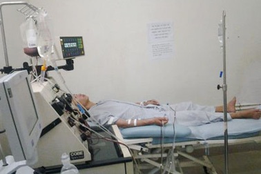Một người nước ngoài bị ung thư sang Việt Nam điều trị