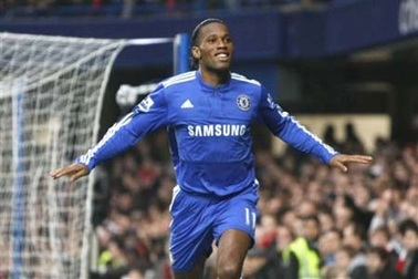 Drogba châm chọc Arenal trước giờ đại chiến