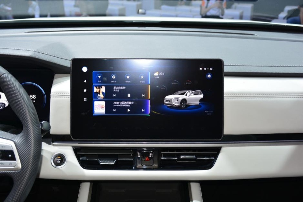 Xe điện Mitsubishi Airtrek 2022: Thiết kế Nhật Bản, ruột Trung Quốc - 13