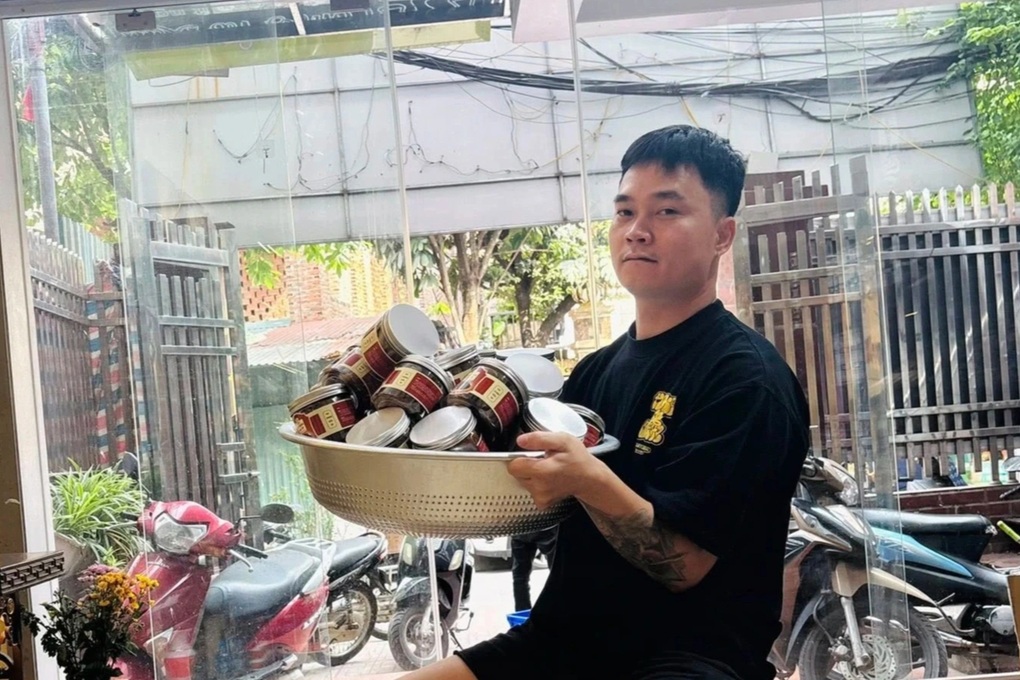 Ông bố ở Hà Nội lo chi tiêu Tết: Không có 50 triệu là không dám về quê - 2