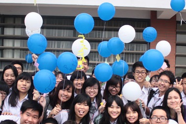 600 học trò trường Ams cùng thả "Bóng bay ước mơ"