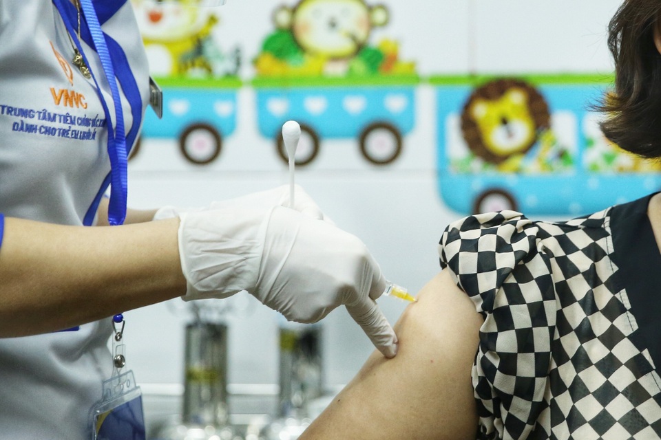 Không ca mắc mới, tiêm vắc xin Covid-19 cán mốc 20 nghìn người - 1 Không ca mắc mới, tiêm vắc xin Covid-19 cán mốc 20 nghìn người - 1