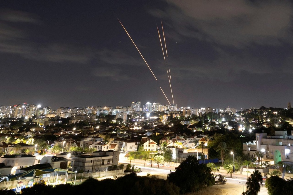 Iran dọa đáp trả không giới hạn, Mỹ tuyên bố bảo vệ Israel - 1 Iran dọa đáp trả không giới hạn, Mỹ tuyên bố bảo vệ Israel - 1