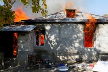 Người dân tự tay đốt nhà trước khi Azerbaijan tiếp quản khu vực tranh chấp