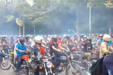 200 xe Minsk nhả khói đại náo Hà Nội