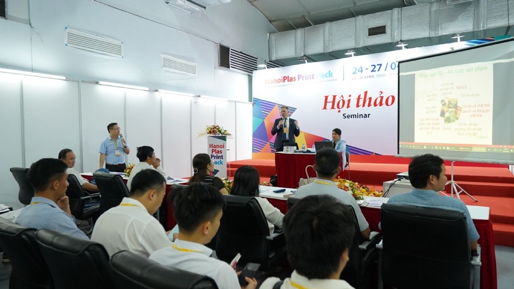 Triển lãm HanoiPlasPrintPack thúc đẩy chuyển đổi và nâng cấp ngành công nghiệp - 4 Triển lãm HanoiPlasPrintPack thúc đẩy chuyển đổi và nâng cấp ngành công nghiệp - 4