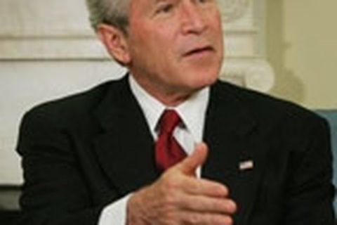 Mỹ chỉ trích báo Anh đăng ảnh Saddam mặc đồ lót