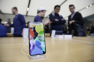 Apple cắt giảm sản xuất iPhone X do "ế" hàng?